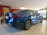 Usata Alfa Romeo Giulia 150 CV (110 kW) 2016 Blu Berlina