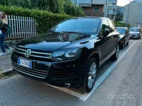 Usata VW Touareg 240 CV (176 kW) 2011 Nero SUV