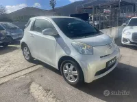 Usata Toyota iQ 68 CV (50 kW) 2009 Bianco Utilitaria