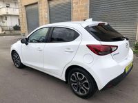 Usata Mazda 2 105 CV (77 kW) 2017 Bianco Utilitaria