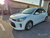 Usata Kia Rio 84 CV (61 kW) 2020 Bianco Berlina