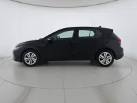 Usata VW Golf VIII Life 116 CV (85 kW) 2025 Grenadill black metallizzato Berlina