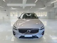 Usata Volvo XC60 253 CV (186 kW) 2021 Grigio SUV