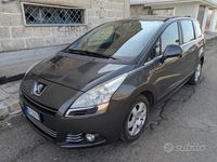Usata Peugeot 5008 115 CV (84 kW) 2013 Grigio Monovolume