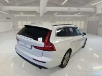 Usata Volvo V60 Business Edition 197 CV (144 kW) 2021 Bianco Station wagon