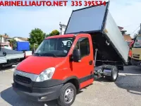 Usata Iveco Daily 126 CV (92 kW) 2014 Rosso Furgone