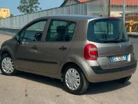 Usata Renault Modus Dynamique 75 CV (55 kW) 2010 Beige Monovolume