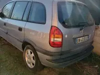 Usata Opel Zafira Elegance 101 CV (74 kW) 2003 Grigio Monovolume