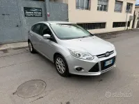 Usata Ford Focus Titanium 100 CV (73 kW) 2013 Grigio Station wagon