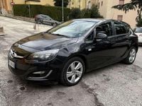 Usata Opel Astra 140 CV (102 kW) 2013 Nero Berlina