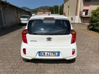 Usata Kia Picanto 69 CV (50 kW) 2012 Bianco Utilitaria