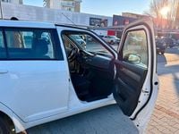 Begagnad Suzuki Swift Club 92 HK (67 kW) 2009 Vit Sedan