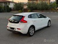 Usata Volvo V40 115 CV (84 kW) 2015 Bianco Berlina