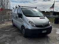Usata Opel Vivaro 90 CV (66 kW) 2007 Grigio Monovolume
