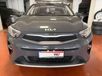 Usata Kia Stonic Style 101 CV (74 kW) 2023 Cemento SUV