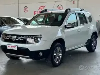 Usata Dacia Duster Lauréate 109 CV (80 kW) 2014 Bianco SUV