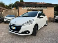 Usata Peugeot 208 Active 82 CV (60 kW) 2018 Bianco Utilitaria