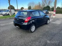 Usata Hyundai i20 Comfort 90 CV (66 kW) 2013 Nero Utilitaria