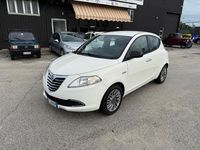 Usata Lancia Ypsilon 75 CV (55 kW) 2011 Argento Utilitaria