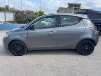 Usata Lancia Ypsilon 69 CV (50 kW) 2012 Grigio scuro Utilitaria