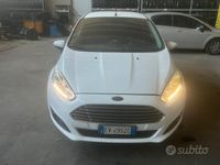 Usata Ford Fiesta 75 CV (55 kW) 2014 Bianco Utilitaria