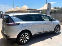 Usata Renault Espace 160 CV (117 kW) 2017 Grigio Monovolume