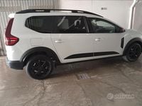 Usata Dacia Jogger Extreme 100 CV (73 kW) 2025 Bianco Monovolume