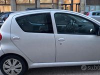 Usata Toyota Aygo 68 CV (50 kW) 2008 Grigio Utilitaria