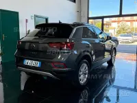 Usata VW T-Roc Style 116 CV (85 kW) 2024 Grigio SUV
