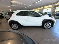 Usata Toyota Aygo X Active 72 CV (52 kW) 2025 Bianco SUV