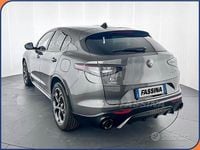 Nuova Alfa Romeo Stelvio 210 CV (154 kW) 2025 Grigio SUV