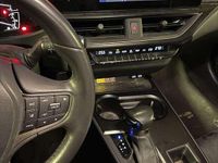 Usata Lexus UX 250h Business Edition 152 CV (111 kW) 2022 Bianco perla met. SUV