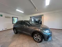 Usata VW T-Roc R-line 110 CV (80 kW) 2023 Grigio SUV