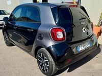 Usata Smart ForFour 70 CV (51 kW) 2017 Nero Utilitaria