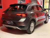 Usata VW T-Roc Style 150 CV (110 kW) 2022 Grigio SUV