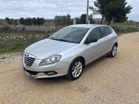 Usata Lancia Delta Gold 120 CV (88 kW) 2013 Argento Utilitaria