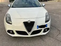 Usata Alfa Romeo Giulietta Distinctive 120 CV (88 kW) 2012 Bianco Utilitaria