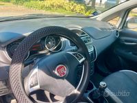 Usata Fiat Punto 77 CV (56 kW) 2012 Bianco Utilitaria