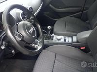 Usata Audi A3 Attraction 105 CV (77 kW) 2014 Bianco Berlina