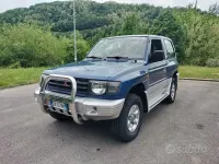 Usata Mitsubishi Pajero 99 CV (72 kW) 2001 Blu SUV