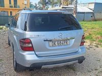 Usata Mercedes ML320 224 CV (164 kW) 2007 Grigio SUV