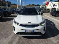 Usado Kia Stonic Style 120 CV (88 kW) 2021 Blanco SUV