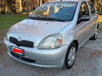 Usata Toyota Yaris 2001 Grigio Berlina