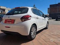 Usata Peugeot 208 Active 75 CV (55 kW) 2018 Bianco Utilitaria