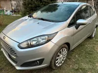 Usata Ford Fiesta 75 CV (55 kW) 2015 Grigio Utilitaria