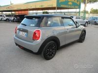 Usata Mini ONE 75 CV (55 kW) 2017 Grigio Utilitaria