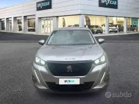 Usata Peugeot 2008 Active 101 CV (74 kW) 2021 Grigio SUV