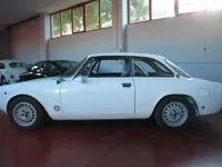 Usata Alfa Romeo 2000 Veloce 149 CV (109 kW) 1969 Bianco Berlina