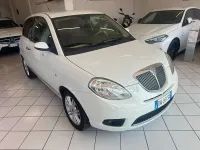 Usata Lancia Ypsilon 60 CV (44 kW) 2009 Bianco Utilitaria
