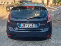 Usata Ford Fiesta Titanium 75 CV (55 kW) 2014 Bianco Utilitaria